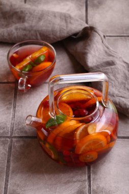 Doğal organik narenciye çayı.