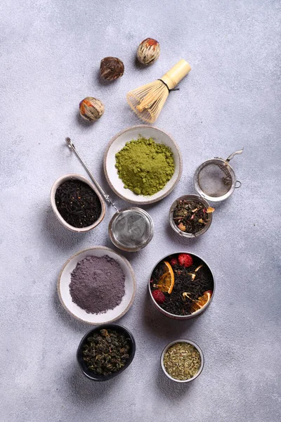 Φυσική Οργανική Ποικιλία Μαύρο Και Πράσινο Τσάι — Φωτογραφία Αρχείου