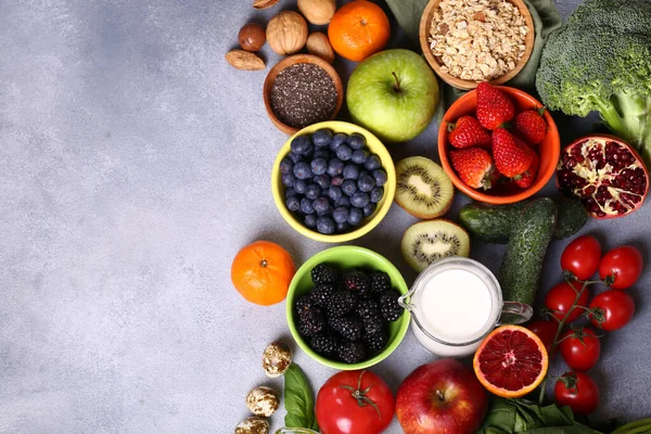 Mistura Produtos Para Comer Saudável Frutas Vegetais Superalimentos — Fotografia de Stock