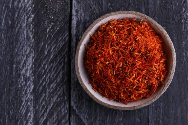 Doğal organik portakal aromalı safran