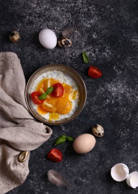 Kahvaltıda tavada yumurta.