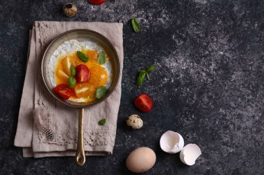 Kahvaltıda tavada yumurta.