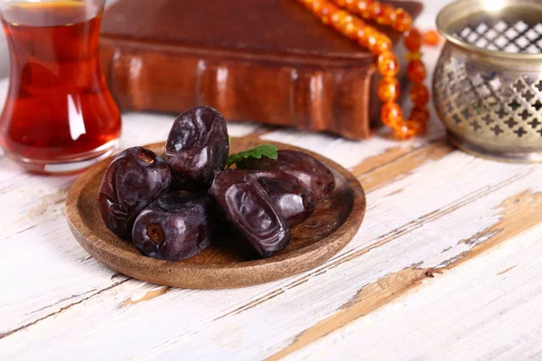 Dried Figs Plate Ramadan — Stock Photo, Image