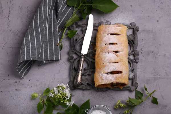 Hembakat Bakverk Bakverk Strudel Bordet — Stockfoto