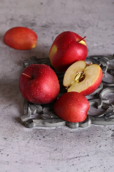 Pommes Fraîches Biologiques Fruits Sur Table — Photo