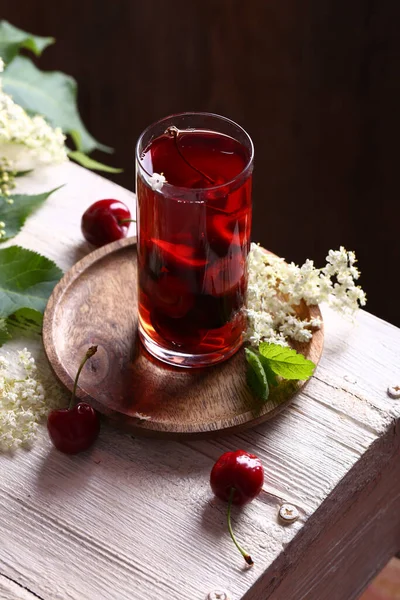 Refrescante Jugo Limonada Cereza Bayas Frescas — Foto de Stock