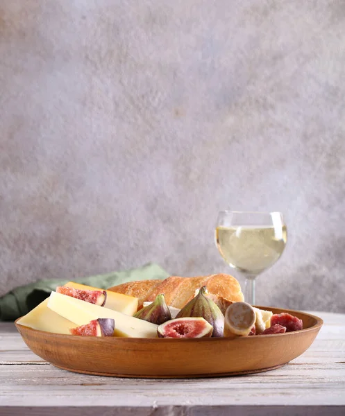 Cheese Plate Figs Baguette Wine — Stock Photo, Image