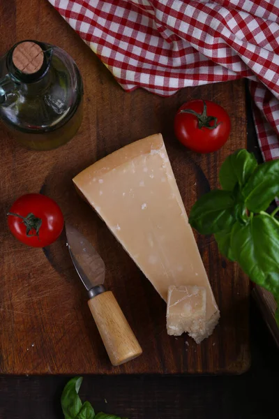 Italian Hard Parmesan Cheese Wooden Table — Stock Photo, Image