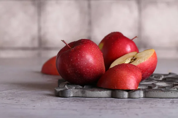 Frutas Maçãs Frescas Orgânicas Mesa — Fotografia de Stock