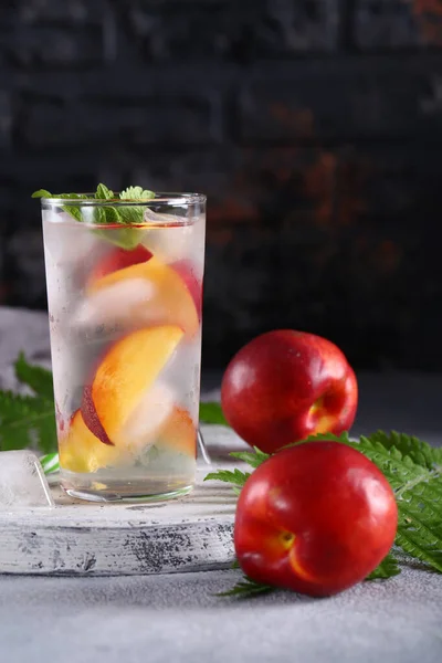 Limonada Verão Com Hortelã Pêssego — Fotografia de Stock