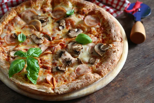 Homemade Pizza Ham Mushrooms — Stock Photo, Image