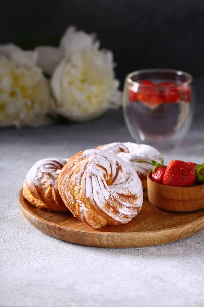 Tatlı ve tatlı için şekerli donutlar