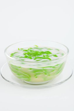 Tay tatlı pirinç pilav hindistan cevizi sütü ile yemiş yapılmış erişte 