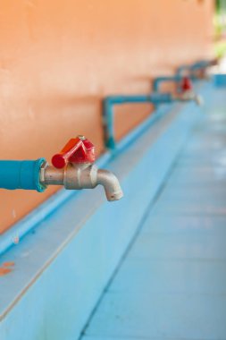 Tayland okullarda musluk