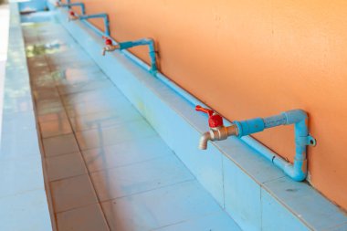 Tayland okullarda musluk