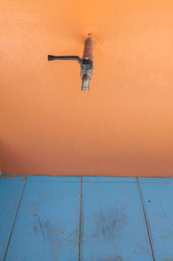 Tayland okullarda musluk