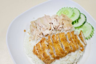 kızarmış tavuk ve pilav ile Buhar tavuk