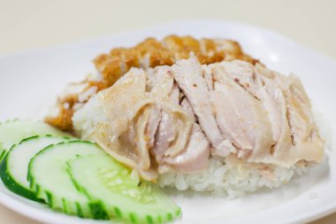 kızarmış tavuk ve pilav ile Buhar tavuk