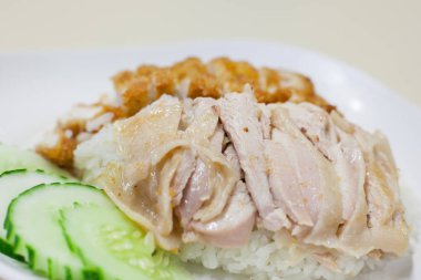 kızarmış tavuk ve pilav ile Buhar tavuk