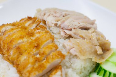 kızarmış tavuk ve pilav ile Buhar tavuk