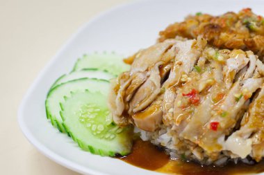 kızarmış tavuk ve pilav ile Buhar tavuk