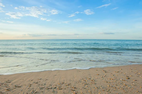 Vista Una Playa Antes Del Atardecer Tailandia — Foto de Stock