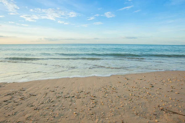 Vista Una Playa Antes Del Atardecer Tailandia — Foto de Stock