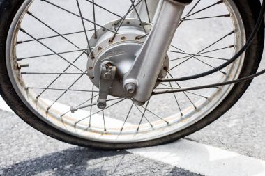 eski motosiklet lastik lastikleri