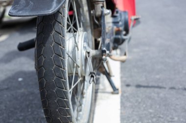 eski motosiklet lastik lastikleri