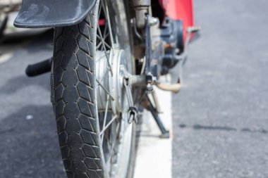 eski motosiklet lastik lastikleri