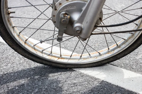 eski motosiklet lastik lastikleri