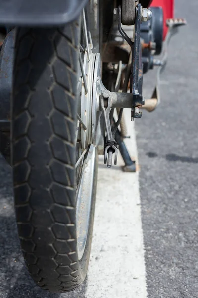 eski motosiklet lastik lastikleri