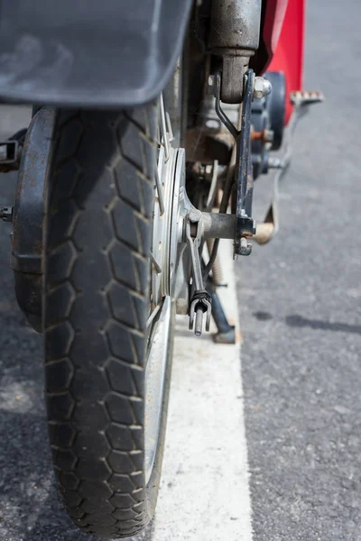 eski motosiklet lastik lastikleri