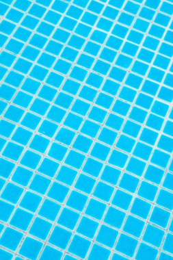 Yüzme havuzunda mavi yırtık su, Malezya.