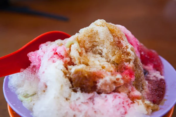 Deser cendol z syropem gula Melaka — Zdjęcie stockowe