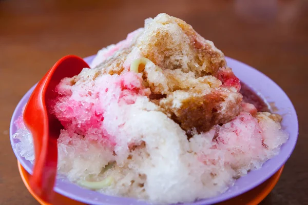Deser cendol z syropem gula Melaka — Zdjęcie stockowe