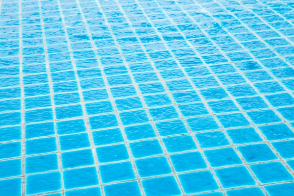 Água rasgada azul na piscina, Malásia . — Fotografia de Stock