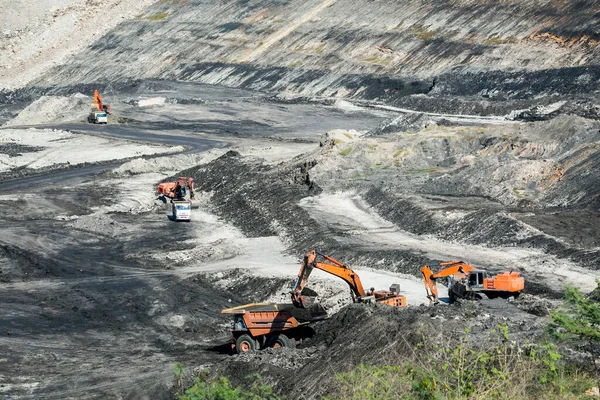 Camiones Volquete Mineros Que Trabajan Minas Carbón Utilizados Como Fuente — Foto de Stock