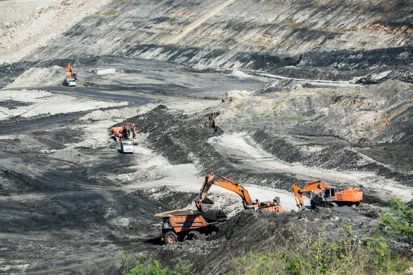 Camiones Volquete Mineros Que Trabajan Minas Carbón Utilizados Como Fuente — Foto de Stock