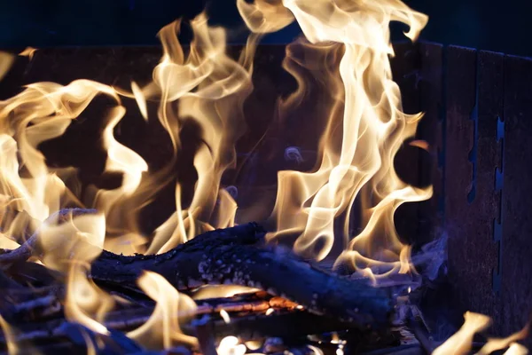 Barbeküde yangın.