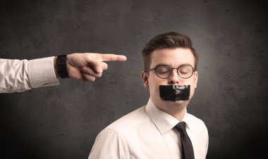 Çalışan gösteren iş ele