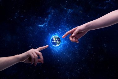 Eller uzayda Dünya 'ya dokunuyor