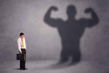 İş adamı kendi seyir güçlü gölge kavramı uygun