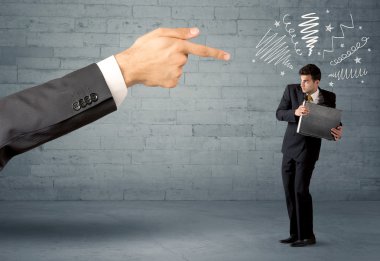 Profesyonel olmayan satıcı ateş olmak