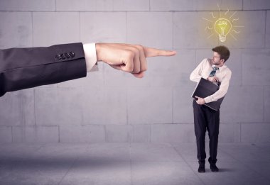 Patron suçlamayı satış kişi bir fikir