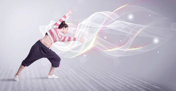 Urban breakdancer dansar med vita linjer — Stockfoto