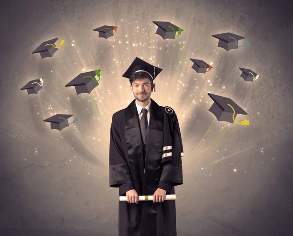 Απόφοιτος κολεγίου με πολλά ιπτάμενα καπέλα — Φωτογραφία Αρχείου