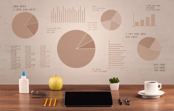 Pie chart office desk — стоковое фото