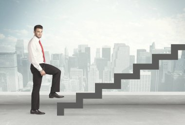 İş kişi önünde bir merdiven