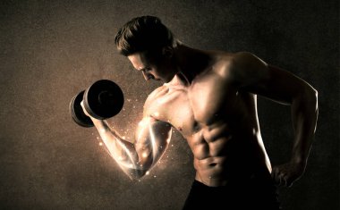 Vücut geliştirici enerji dolu beyaz çizgiler konseptiyle ağırlık kaldırıyor